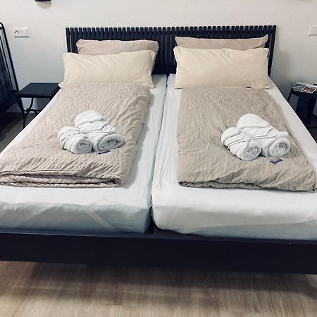 Free Apartment - Ermstal Bad Urach Bagian luar foto