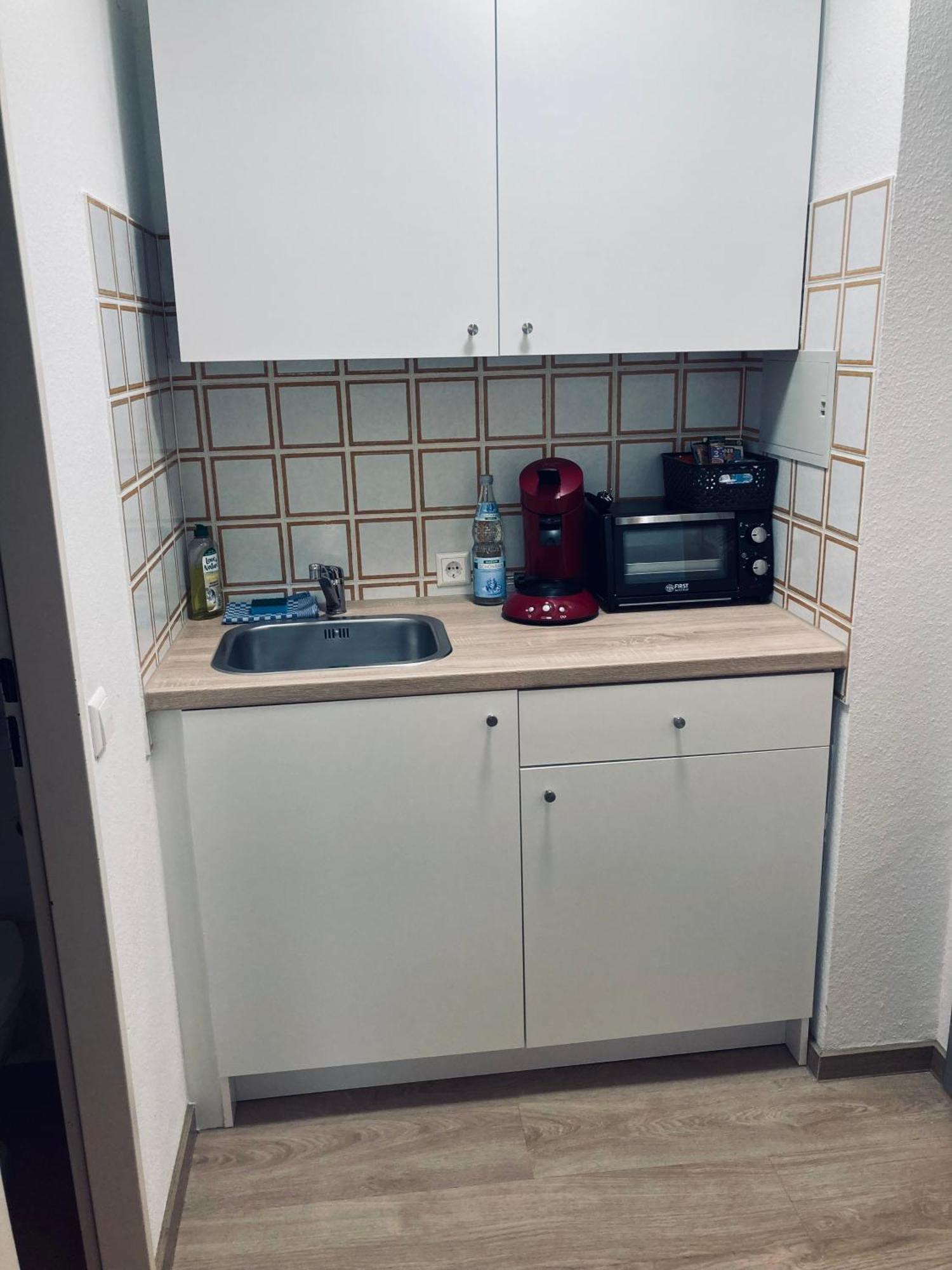 Free Apartment - Ermstal Bad Urach Bagian luar foto